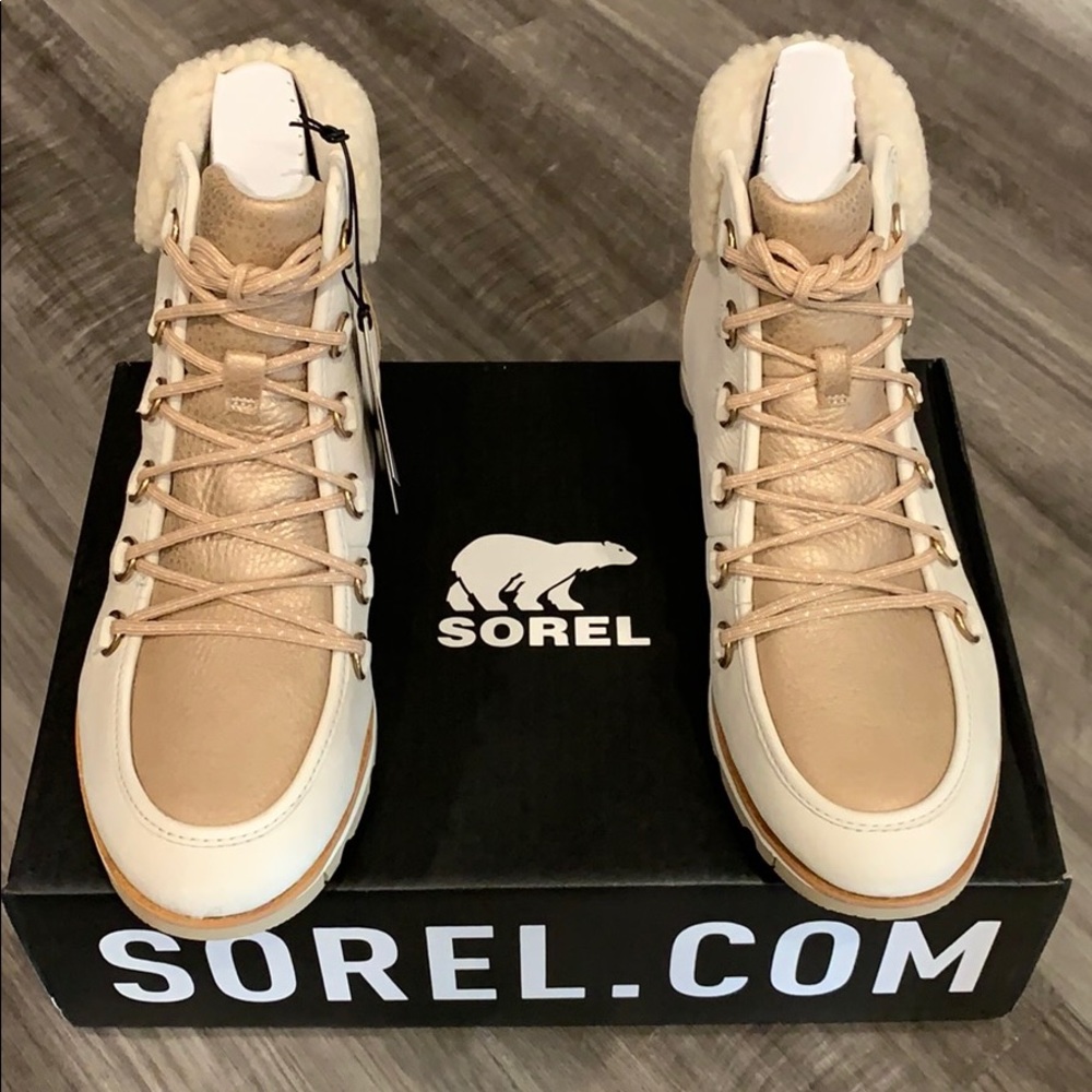 Sorel Harlow Lace Lux! Waterproof! Beautiful Boot!